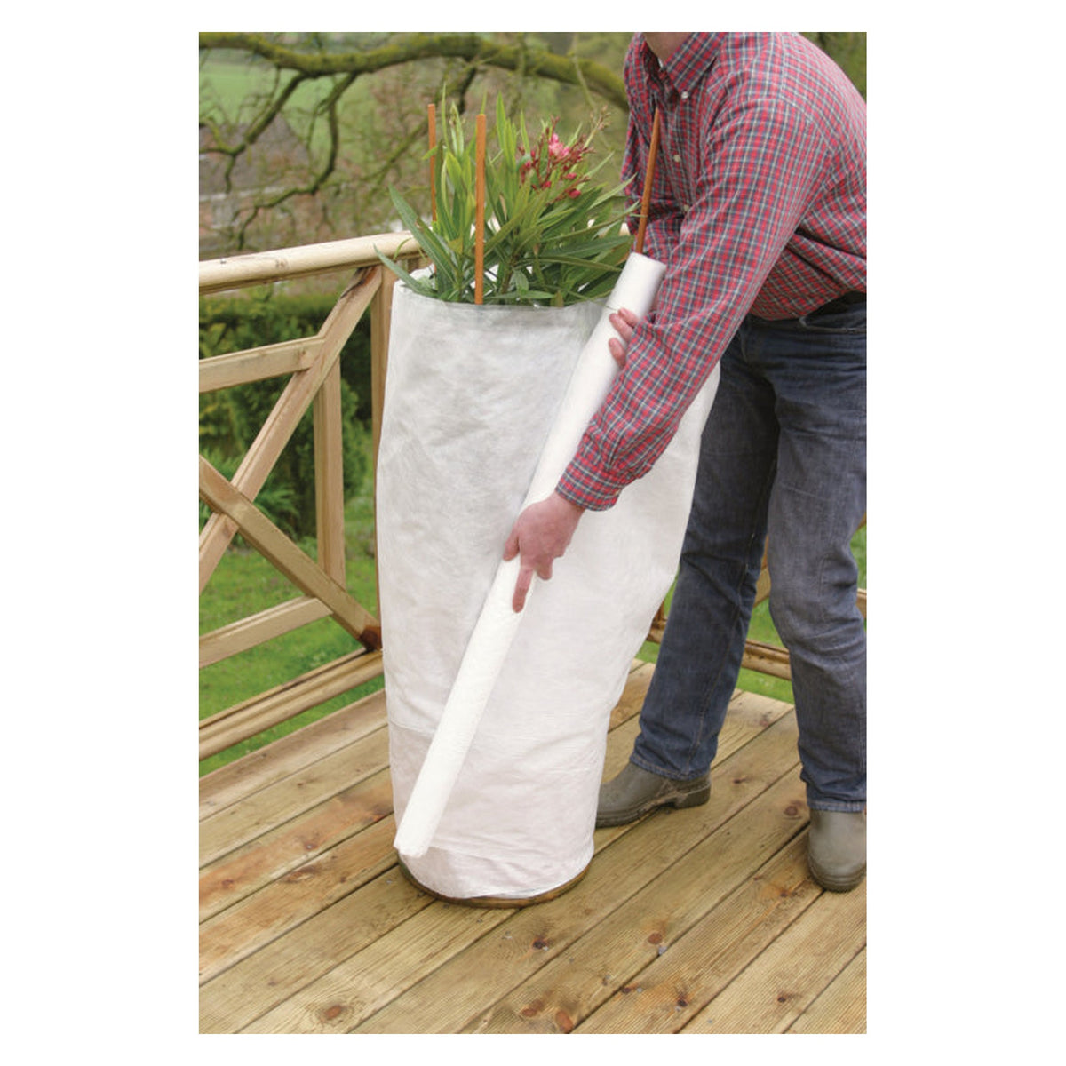 Roll of Ambassador frost fleece, 20m x 1m, view 2