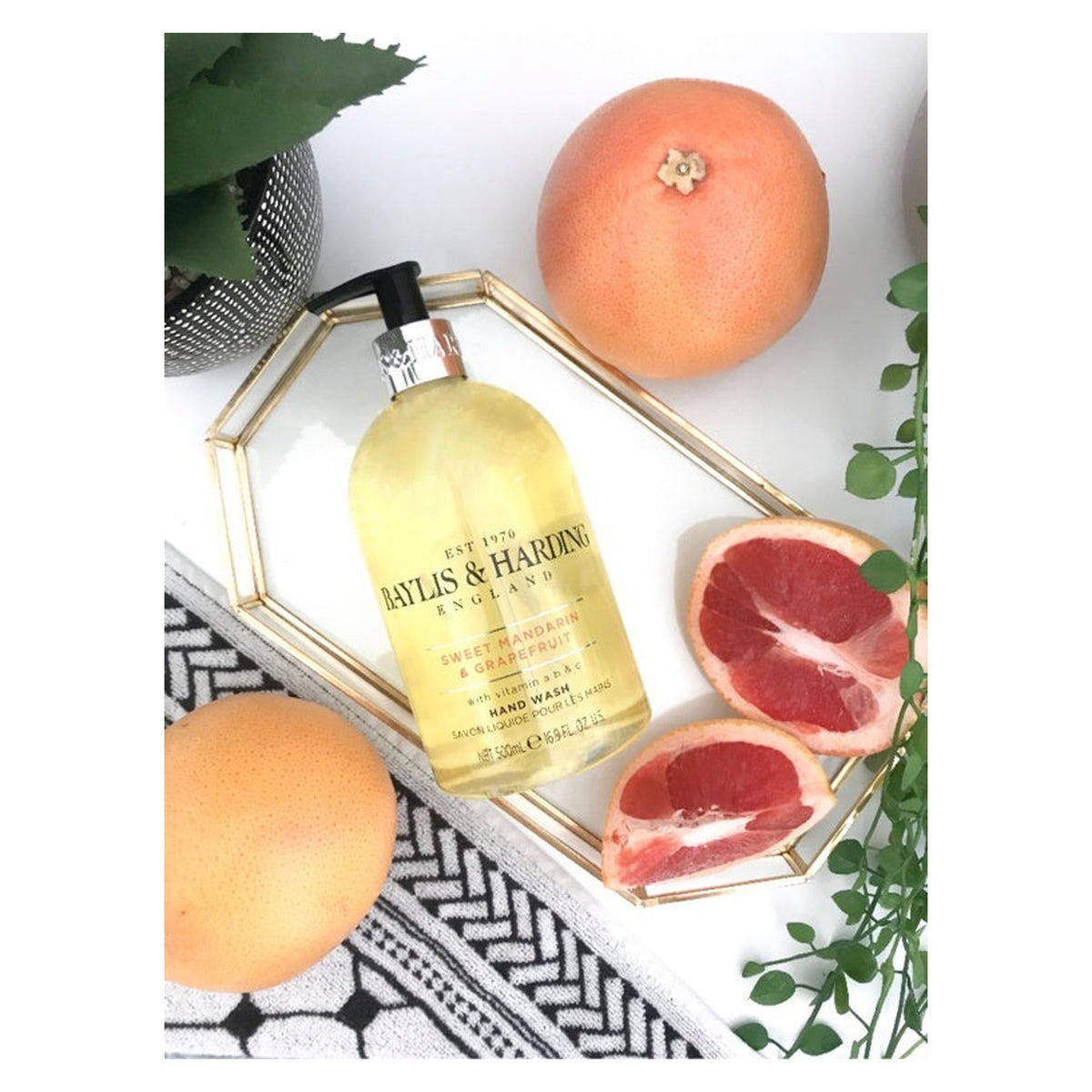 Baylis & Harding Sweet Mandarin and Grapefruit hand wash 500ml, view 3