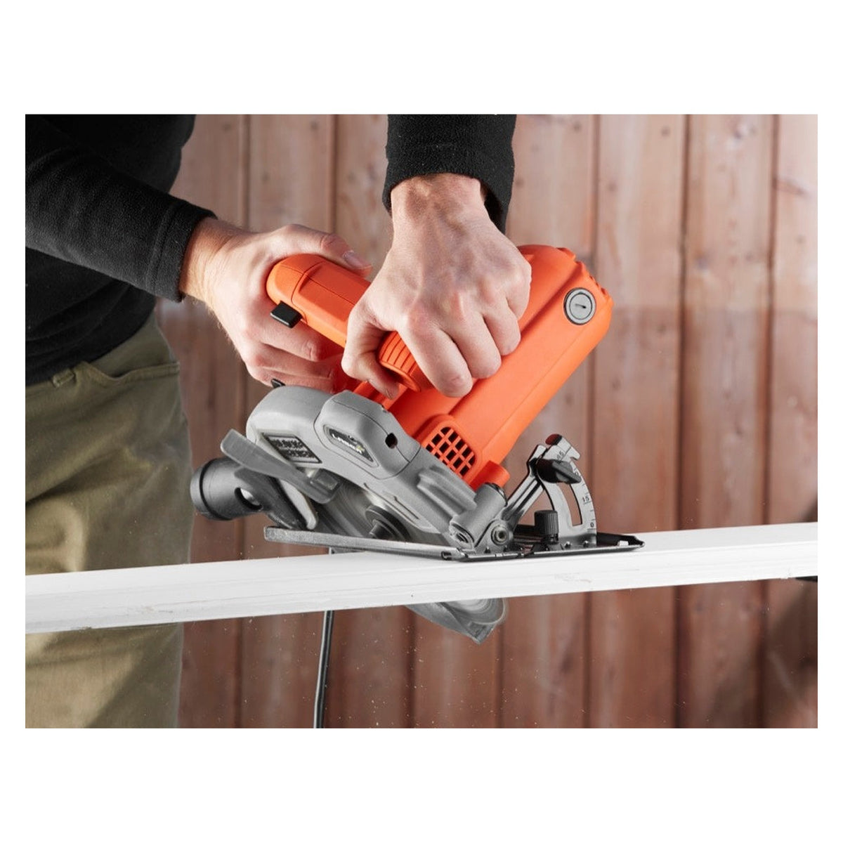 Black & Decker 1250W 66mm circular saw, view 2