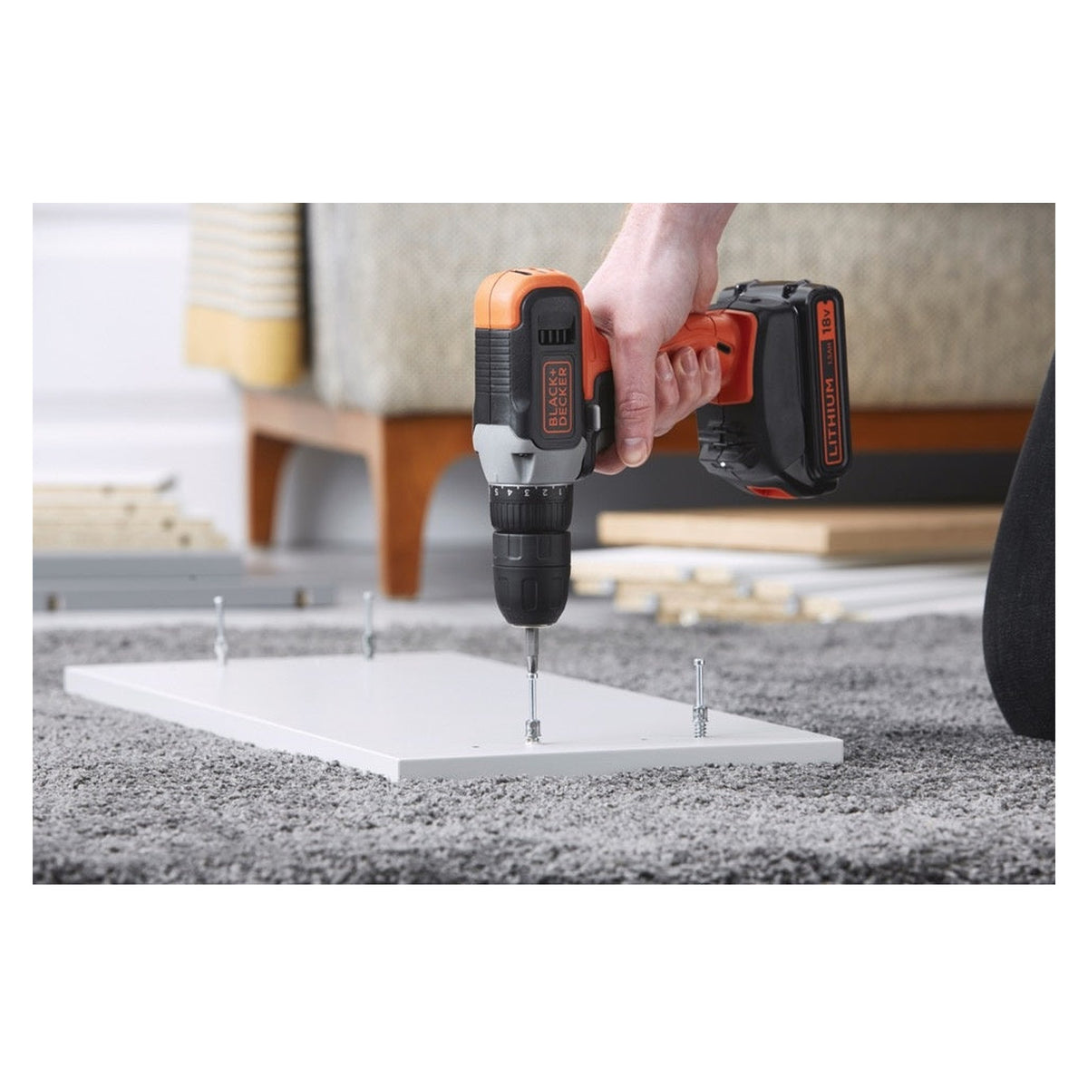 Black+Decker 18V cordless drill driver, view 2