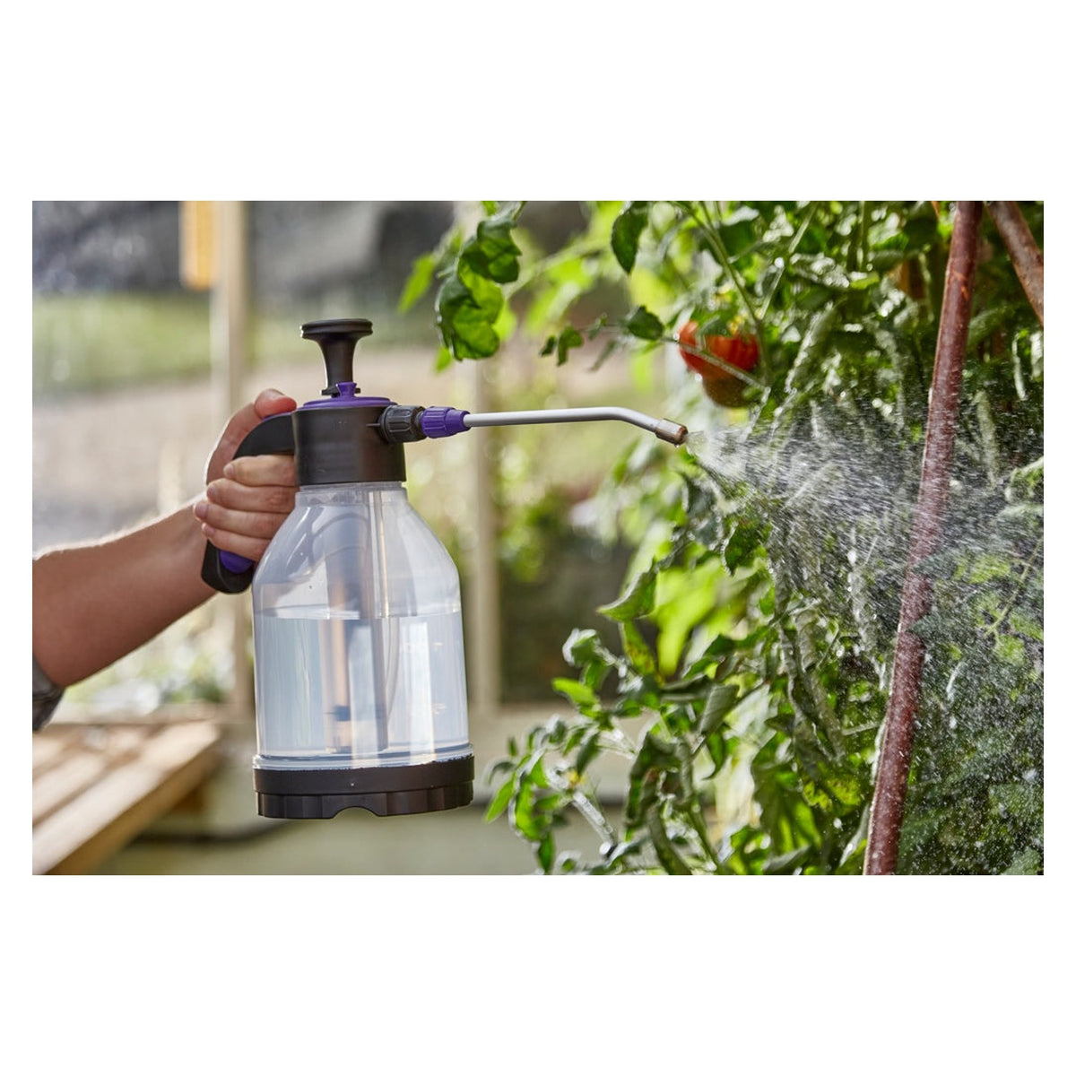 Defenders 1.5L pressure sprayer with lance