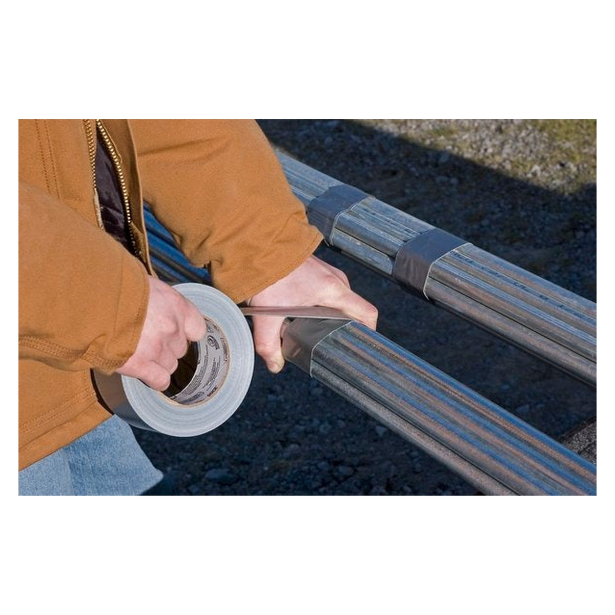 Duck Tape Ultimate black 50mm x 25m roll, view 4