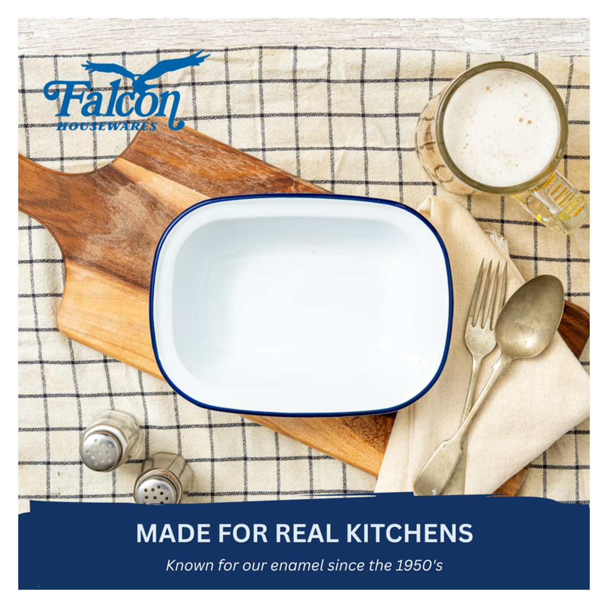 Falcon white enamel oblong pie dish, 22 x 16.5cm, view 3
