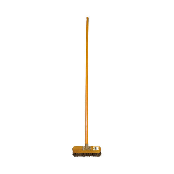 Groundsman 9 inch bassine deck scrub with wooden handle