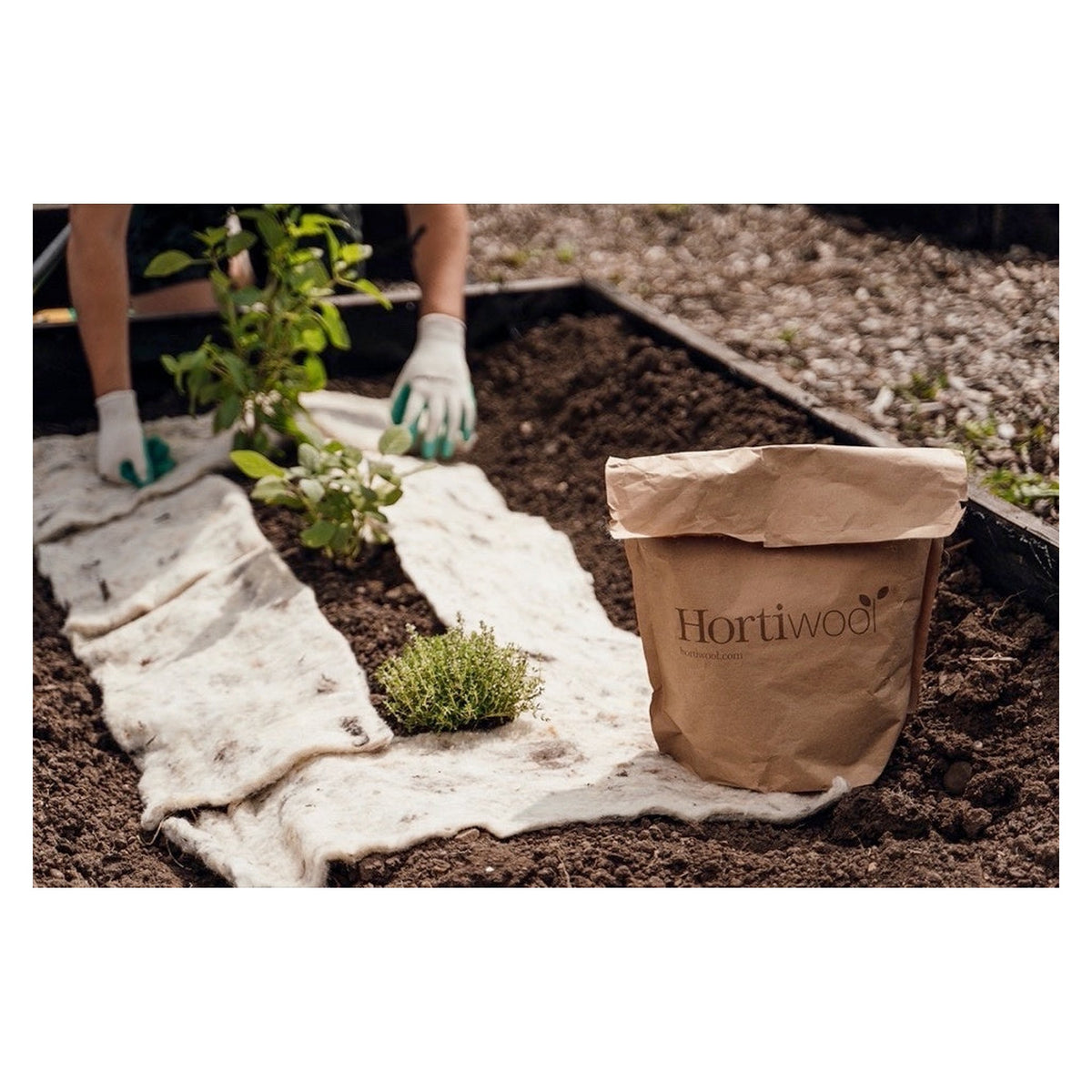 Hortiwool wool pouch with five garden pads, view 5