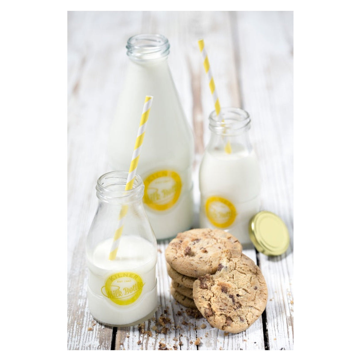 Kilner 568ml glass milk bottle with twist top lid, view 2