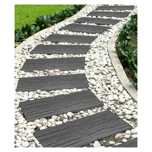 Primeur grey recycled rubber railroad tie stepping stone