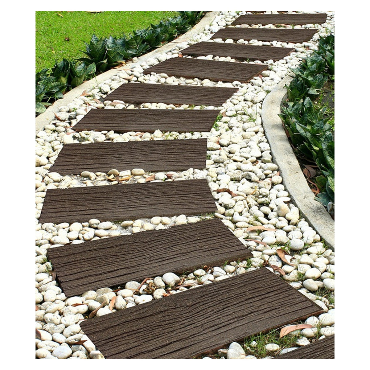 Primeur railroad tie rubber stepping stone in Earth, view 2