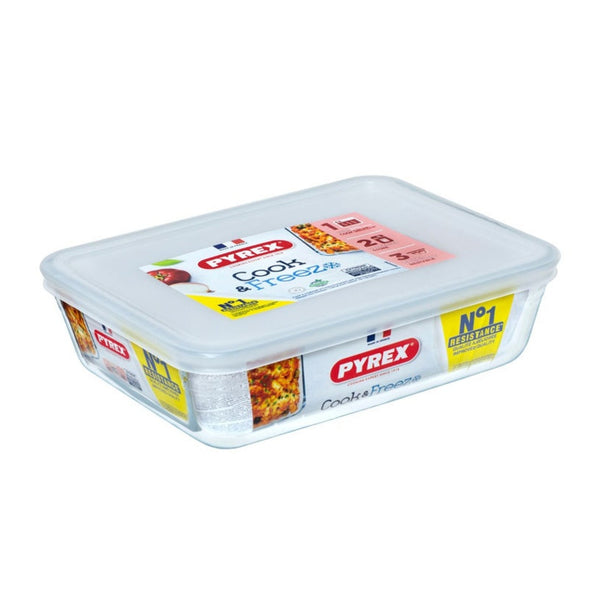 Pyrex Cook & Freeze 1.5L glass dish with plastic lid