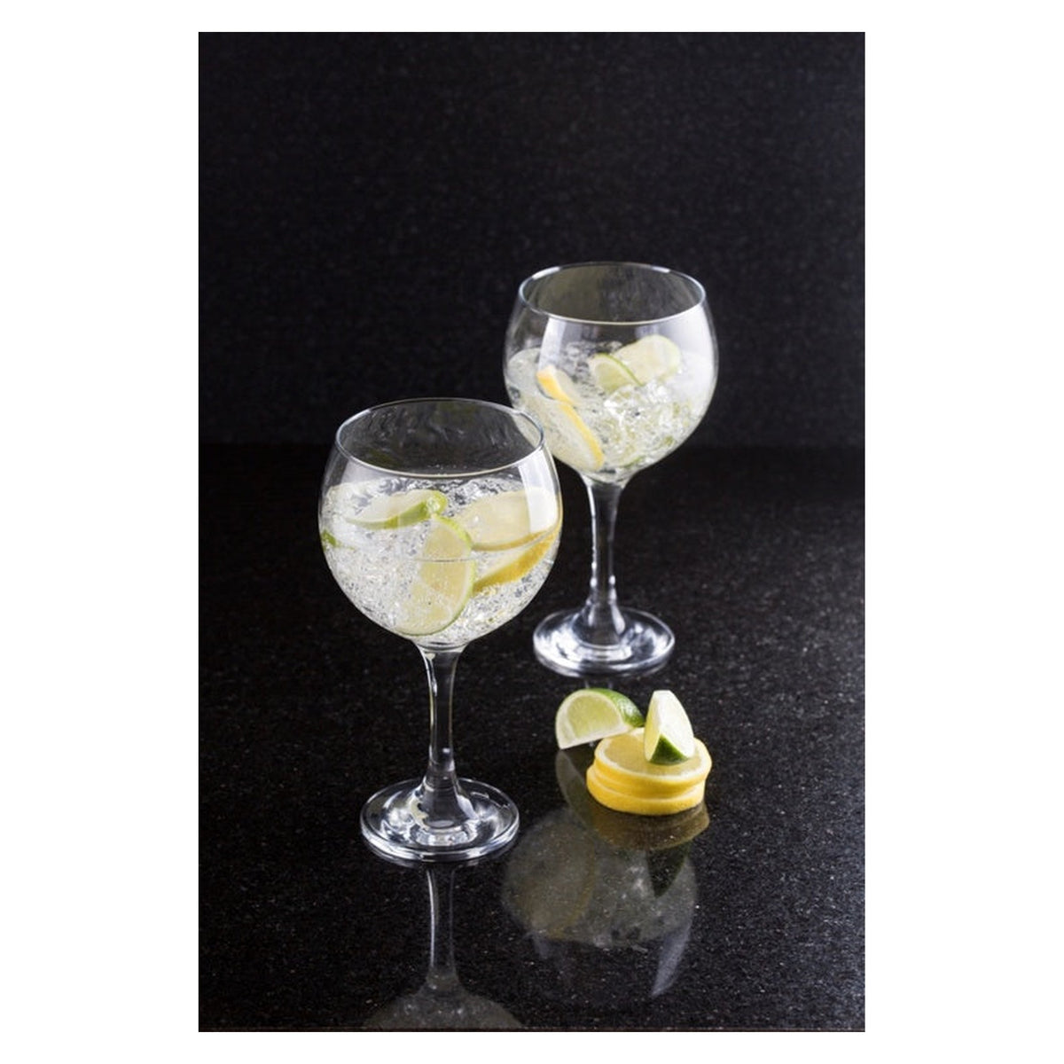 Set of two Ravenhead Entertain 65cl gin balloon glasses, view 4