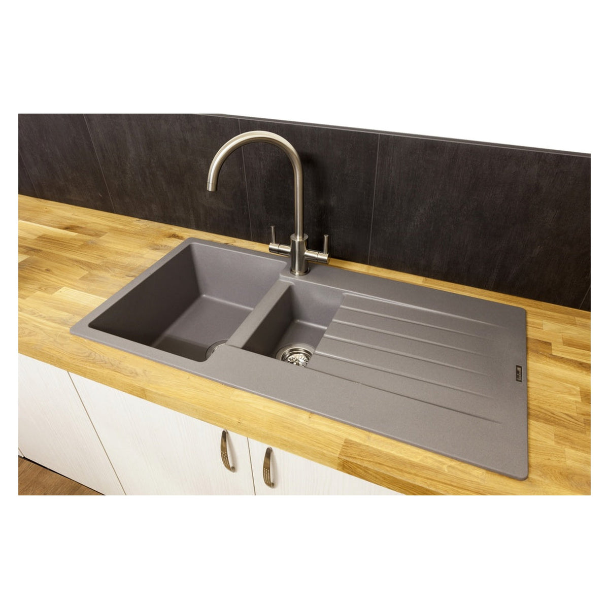 Reginox grey granite 1.5 bowl kitchen sink 1000 x 500mm, view 2