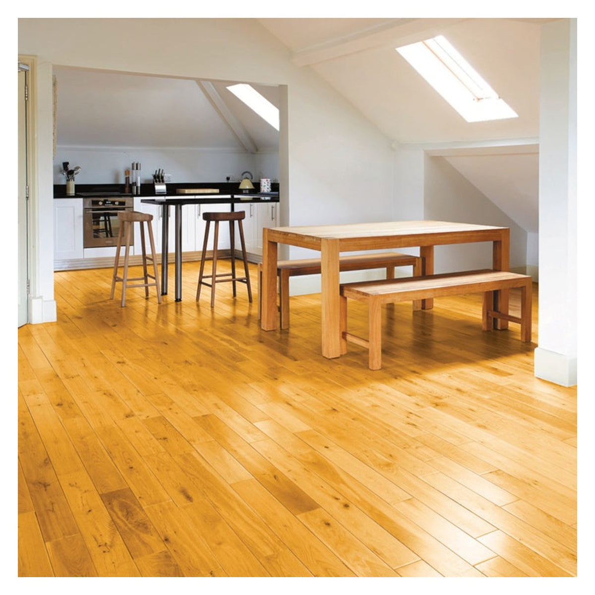 Ronseal Diamond Hard coloured floor varnish 2.5L in Antique Pine, view 3