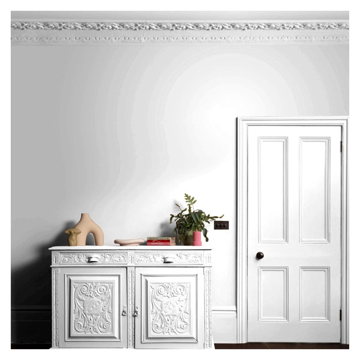 Ronseal One Coat Everywhere Matt Paint 2.5L tin in Pure Brilliant White, view 4