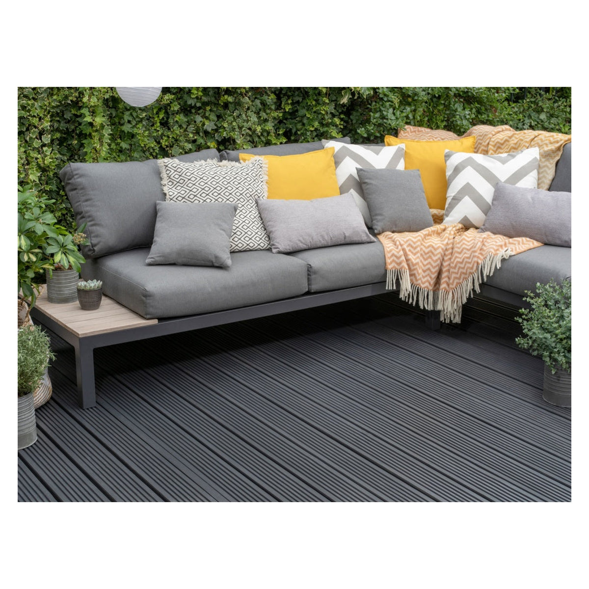 Ronseal Ultimate Protection Decking Paint 5L in Charcoal, view 2