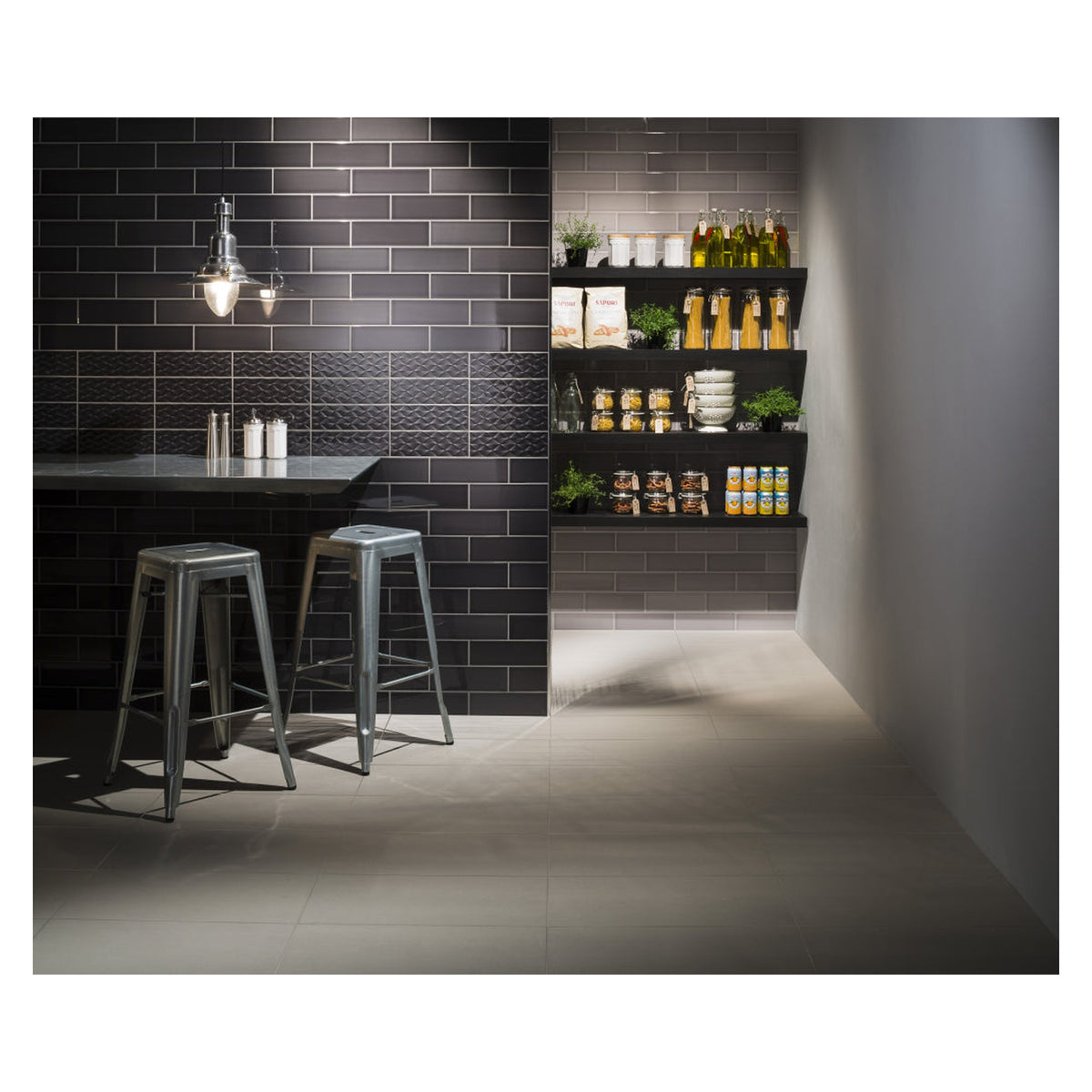 Savoy Gloss 200 x 100 x 6.5mm - Noir Pack Of 20, view 2