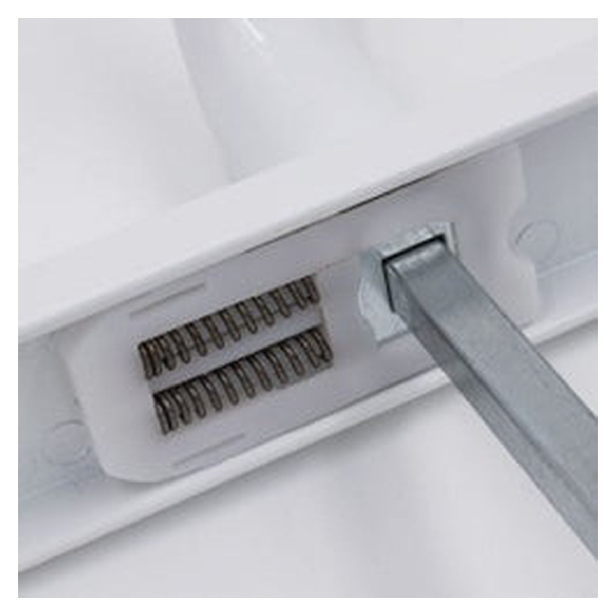 Securit white uPVC sprung door handle pair, 92 PZ, view 4