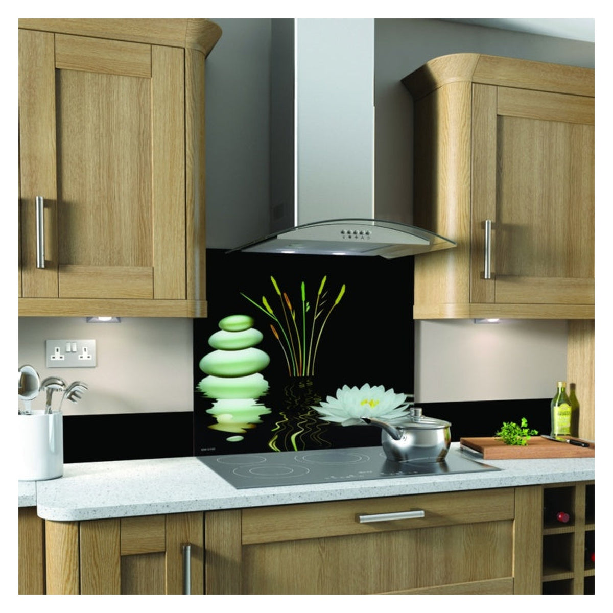 SP glass splashback in Water Lily design, 600 x 750mm