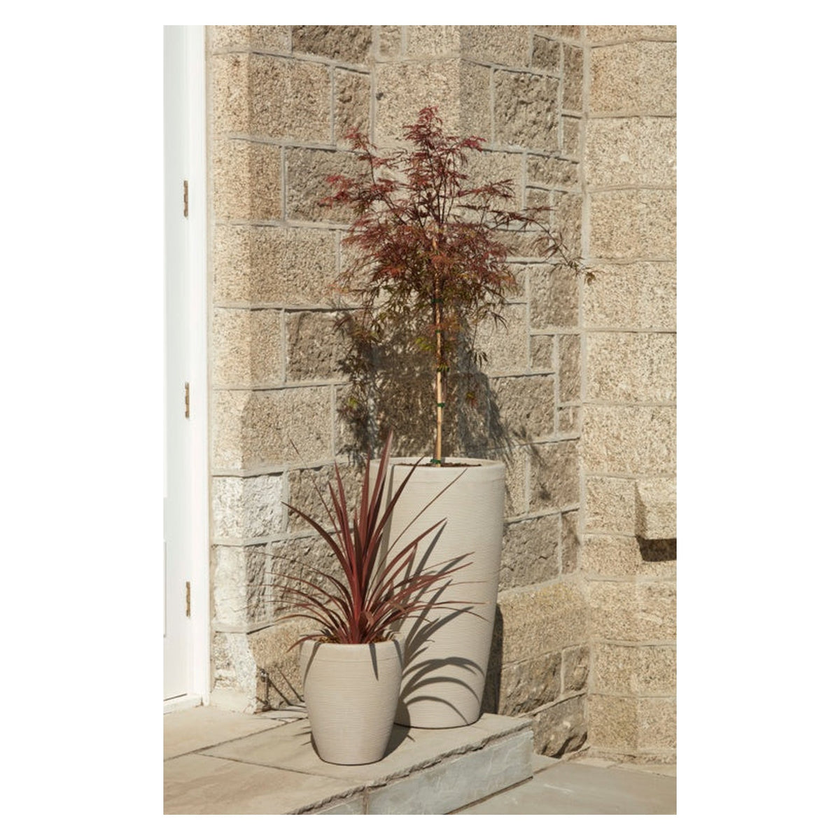 Strata Amesbury stone effect planter, large 75cm