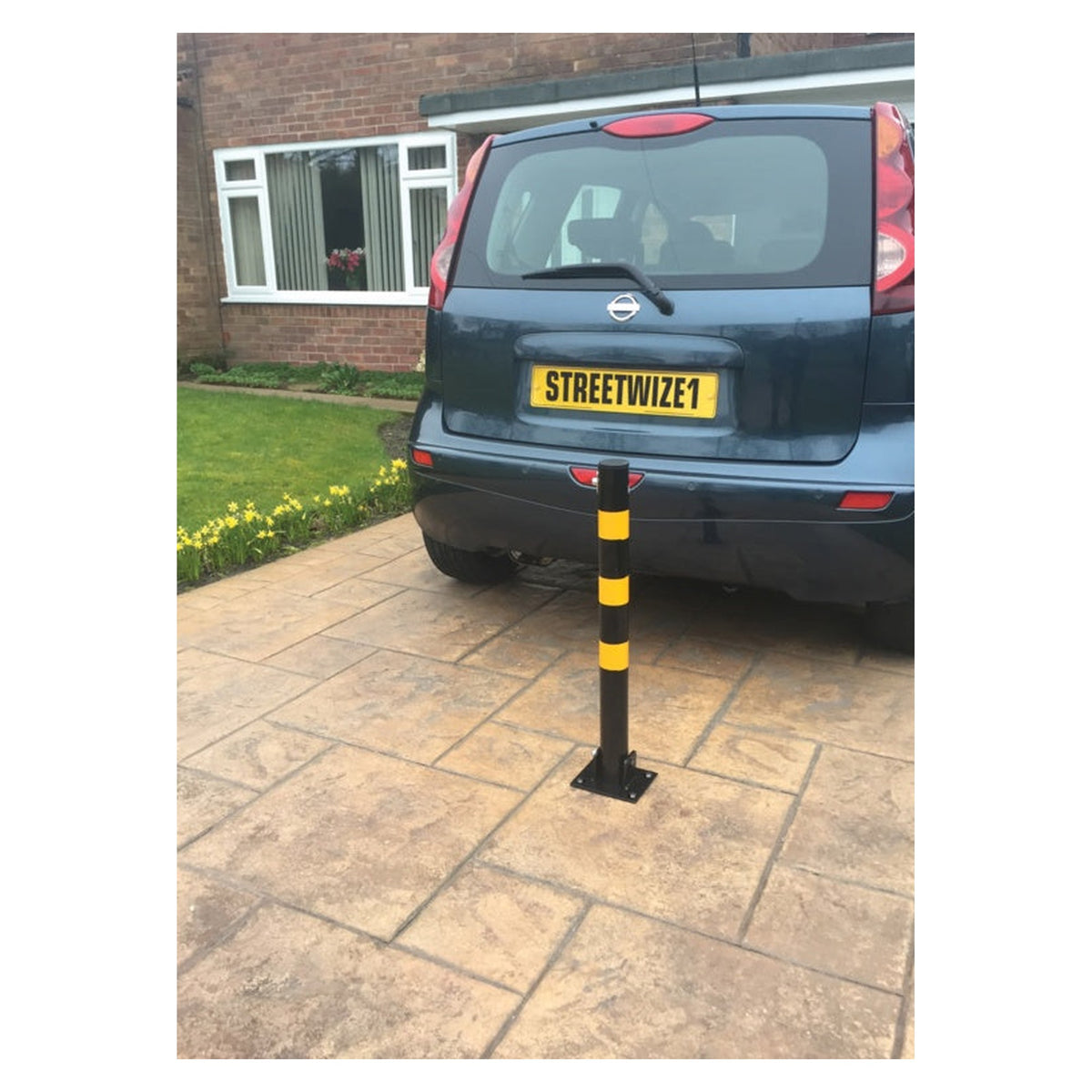 Streetwize folding parking post round tube, view 2