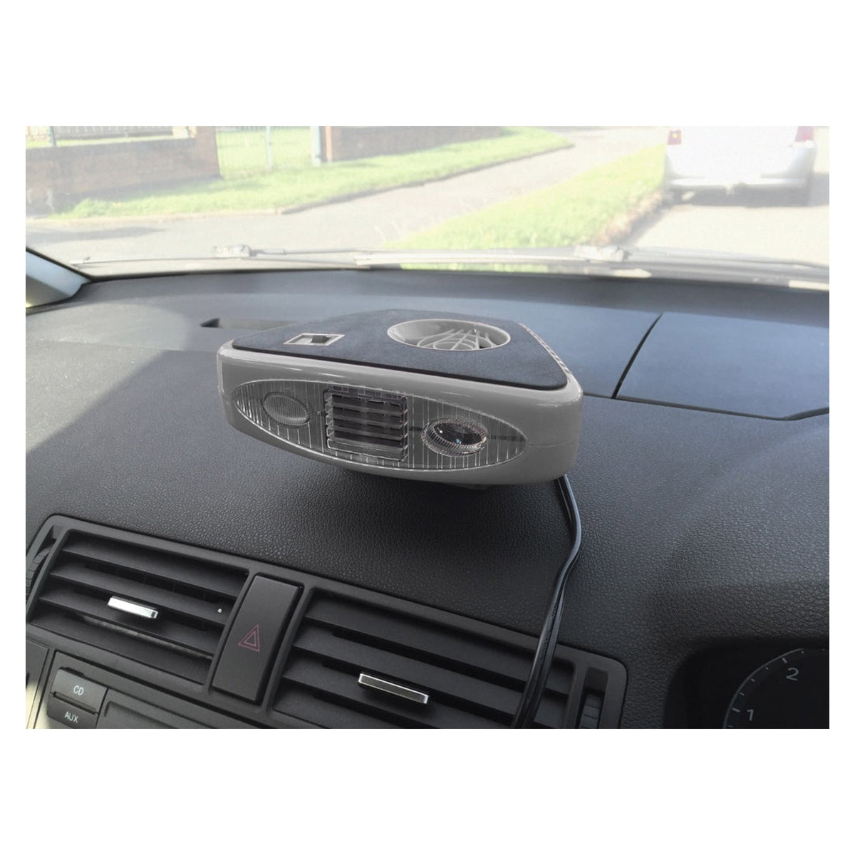 Streetwize 12V heater defroster with LED light