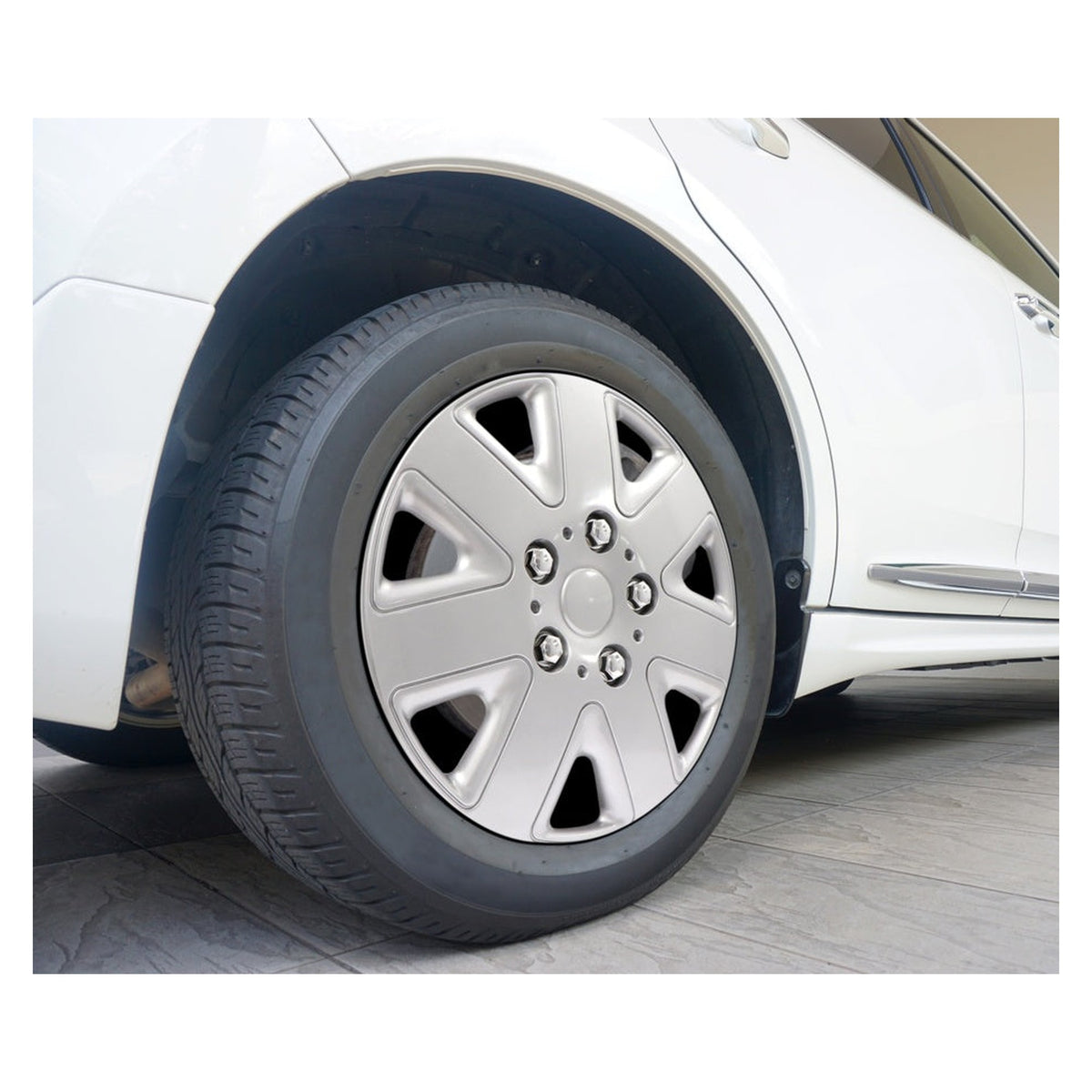 Streetwize Hurricane 14 inch silver wheel covers set of 4, view 2