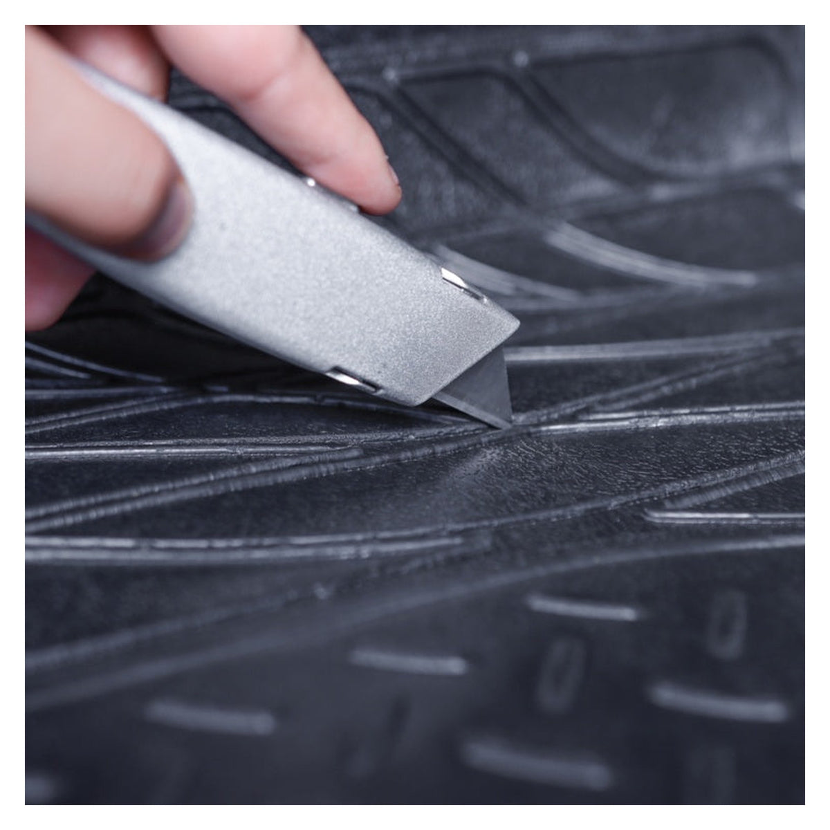 Streetwize universal trim-to-fit boot mat 120 x 80cm, view 4
