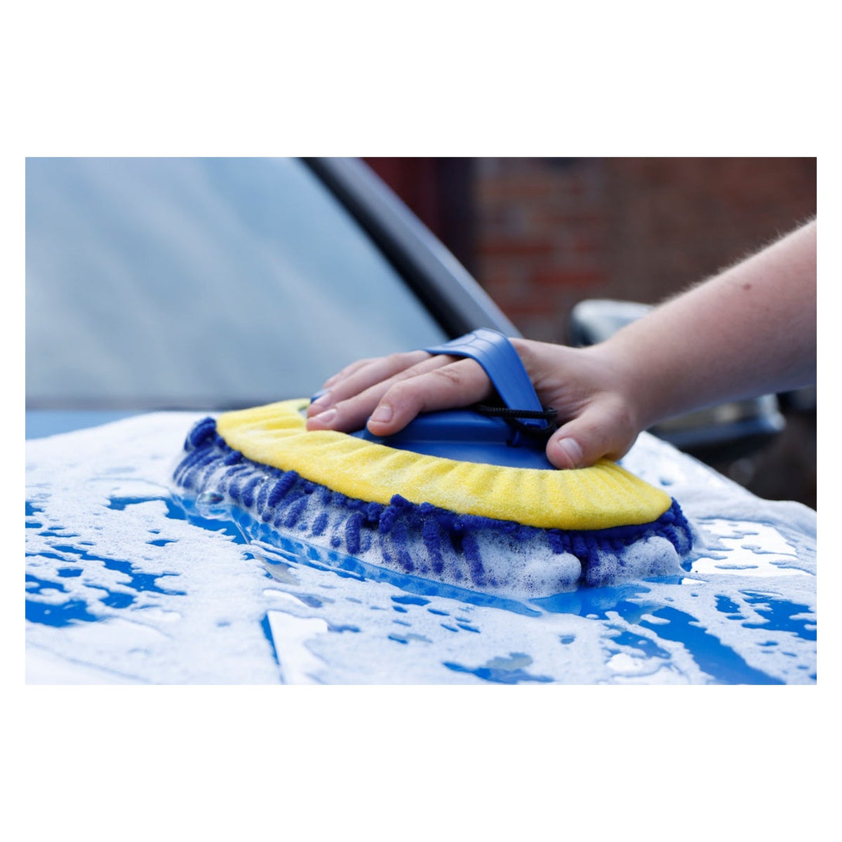 Streetwize water flow brush with chenille head, view 3