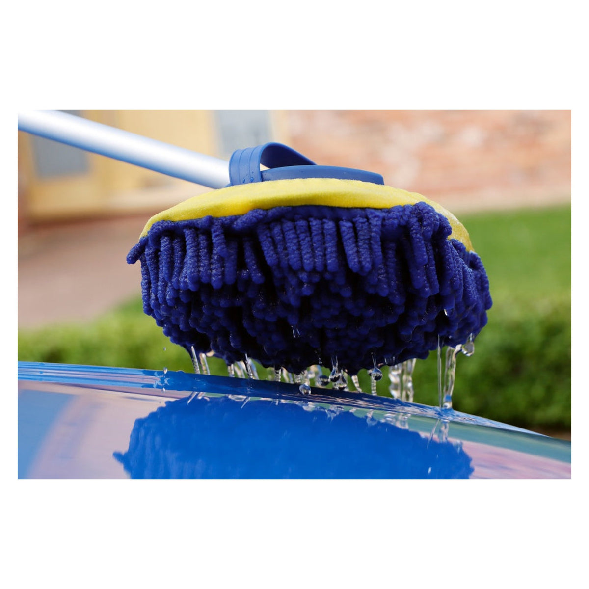 Streetwize water flow brush with chenille head, view 4
