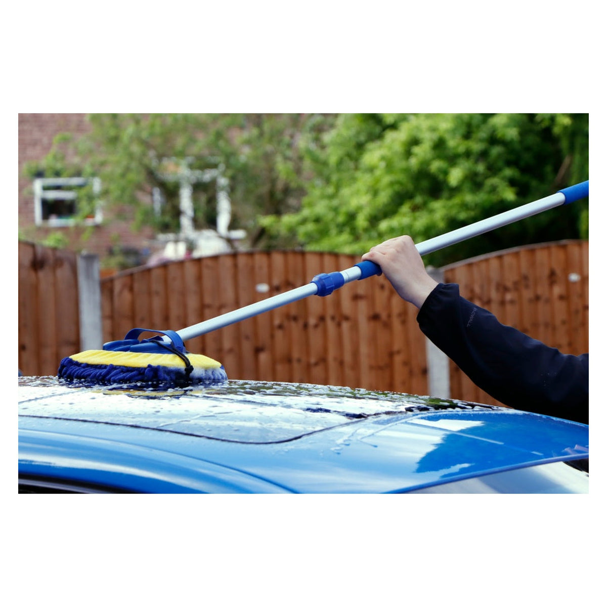 Streetwize water flow brush with chenille head, view 5