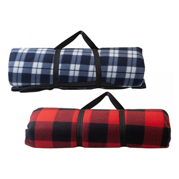 Summit XL family picnic rug in a check design