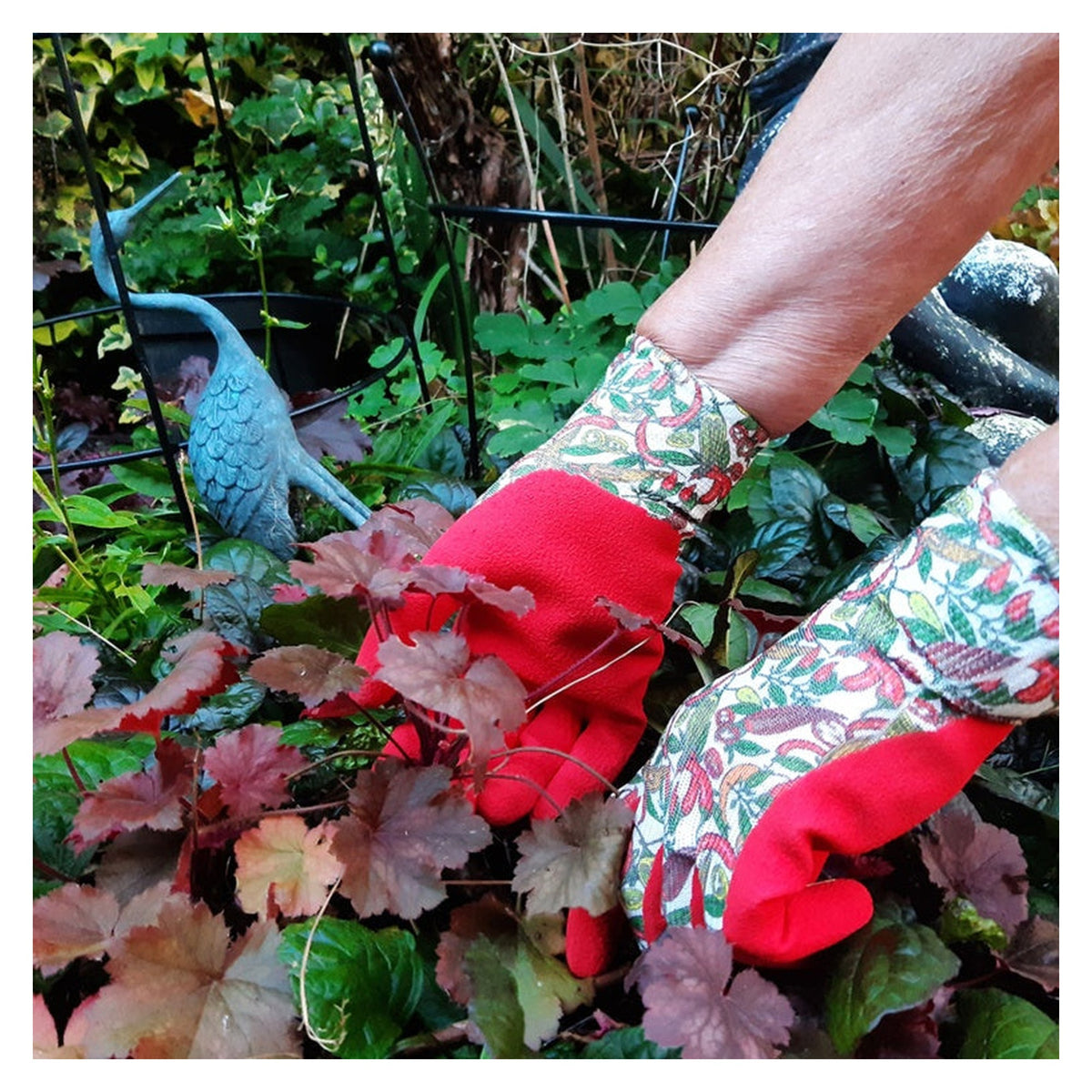Town and Country ladies chilli pattern gloves triple pack, view 2
