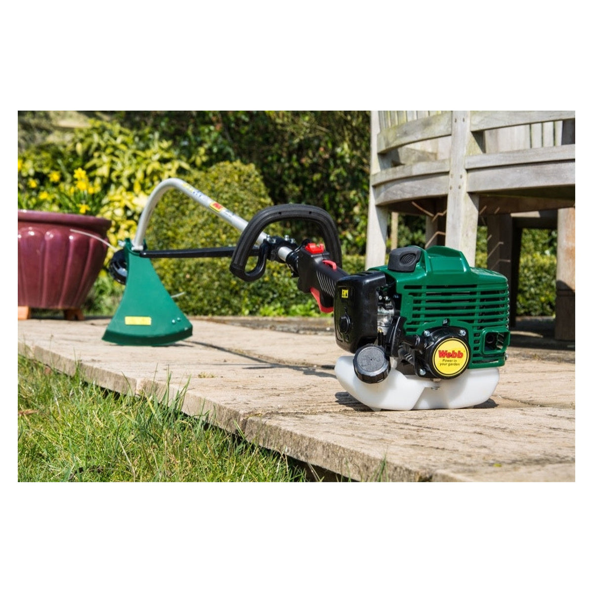 Webb 26cc petrol line trimmer with curved shaft, view 2