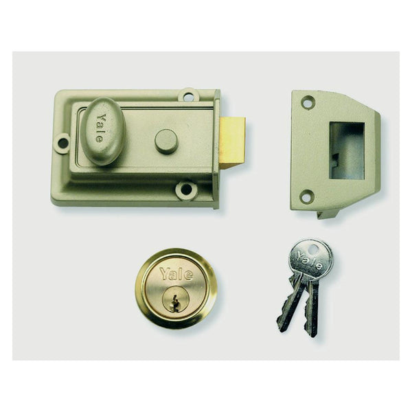 Yale traditional 60mm nightlatch
