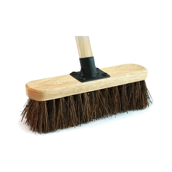 Edge Bassine Deck Scrub Brush with Wooden Handle