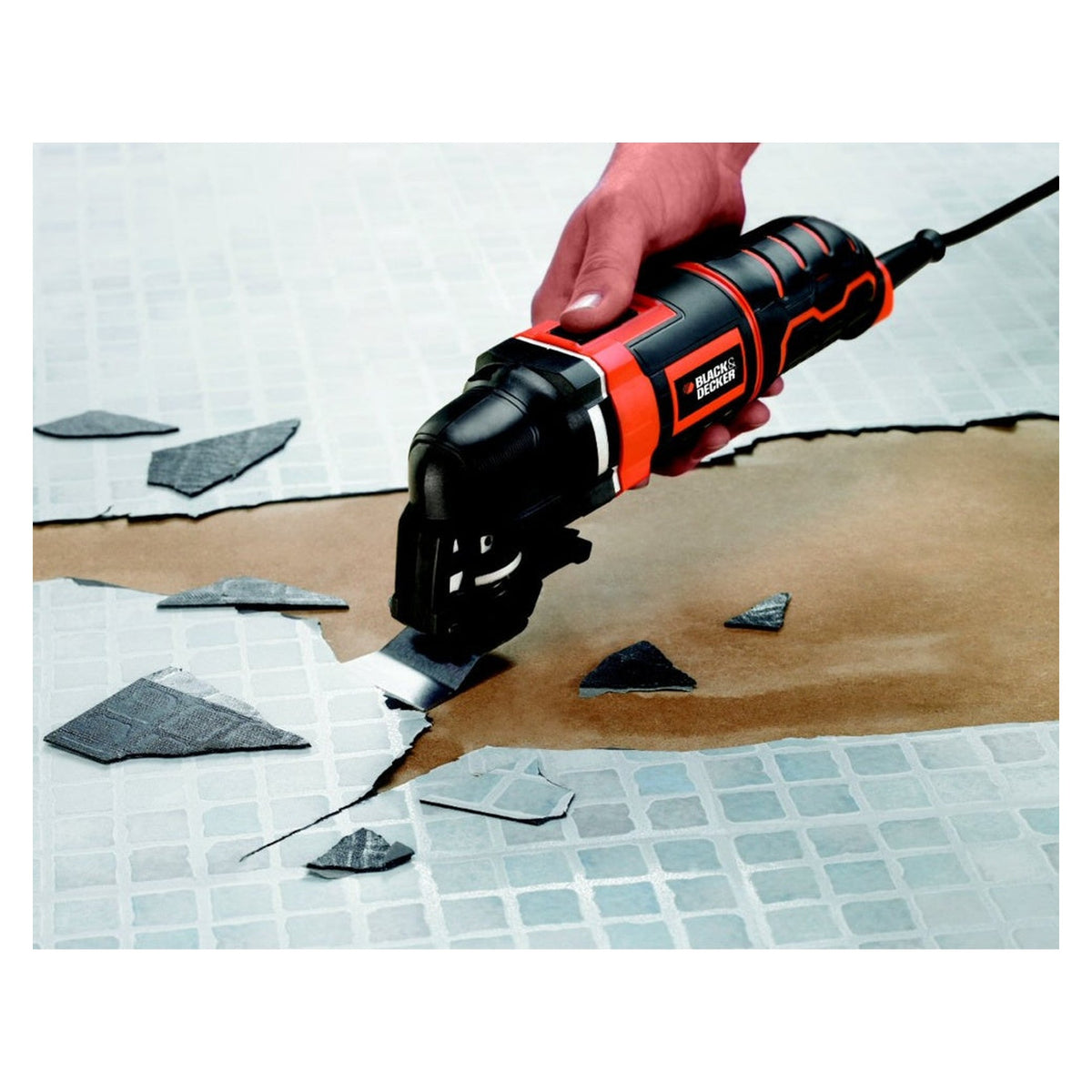 Black & Decker 300W oscillating multi tool with kitbox, view 7