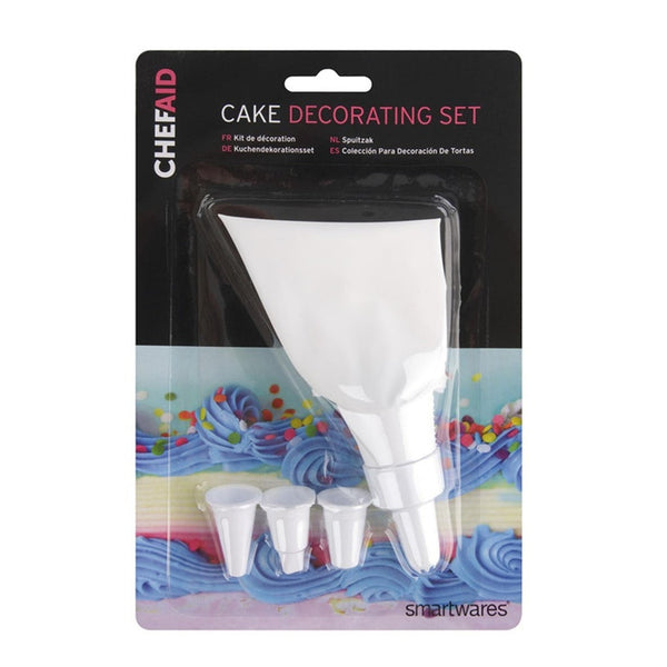 Chef Aid cake decorator set with four nozzles
