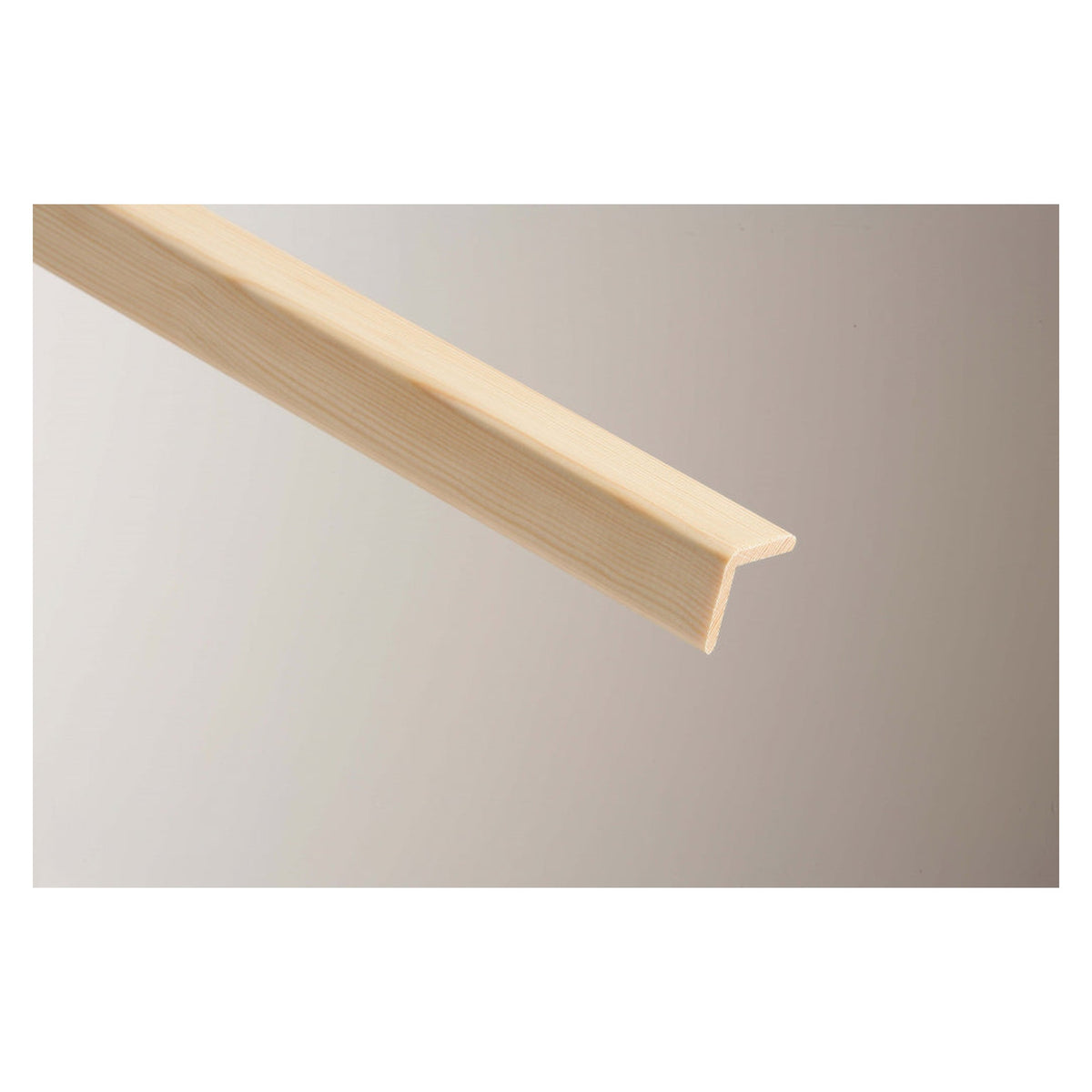 Cheshire Mouldings pine cushion corner moulding, 2.4m