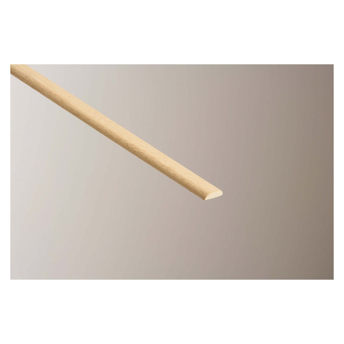 Cheshire Mouldings light hardwood D moulding 2.4m