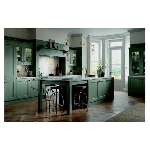 Chippendale Manor House painted Shaker kitchen, 11 piece layout