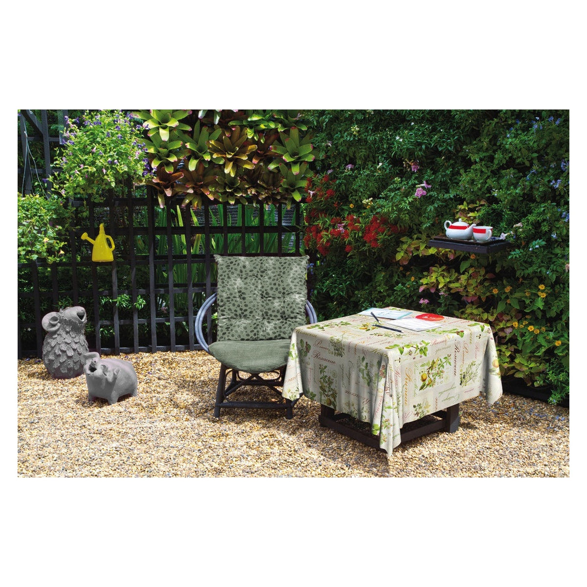 d-c-fix Manhattan Rosalie tablecloth roll, view 2