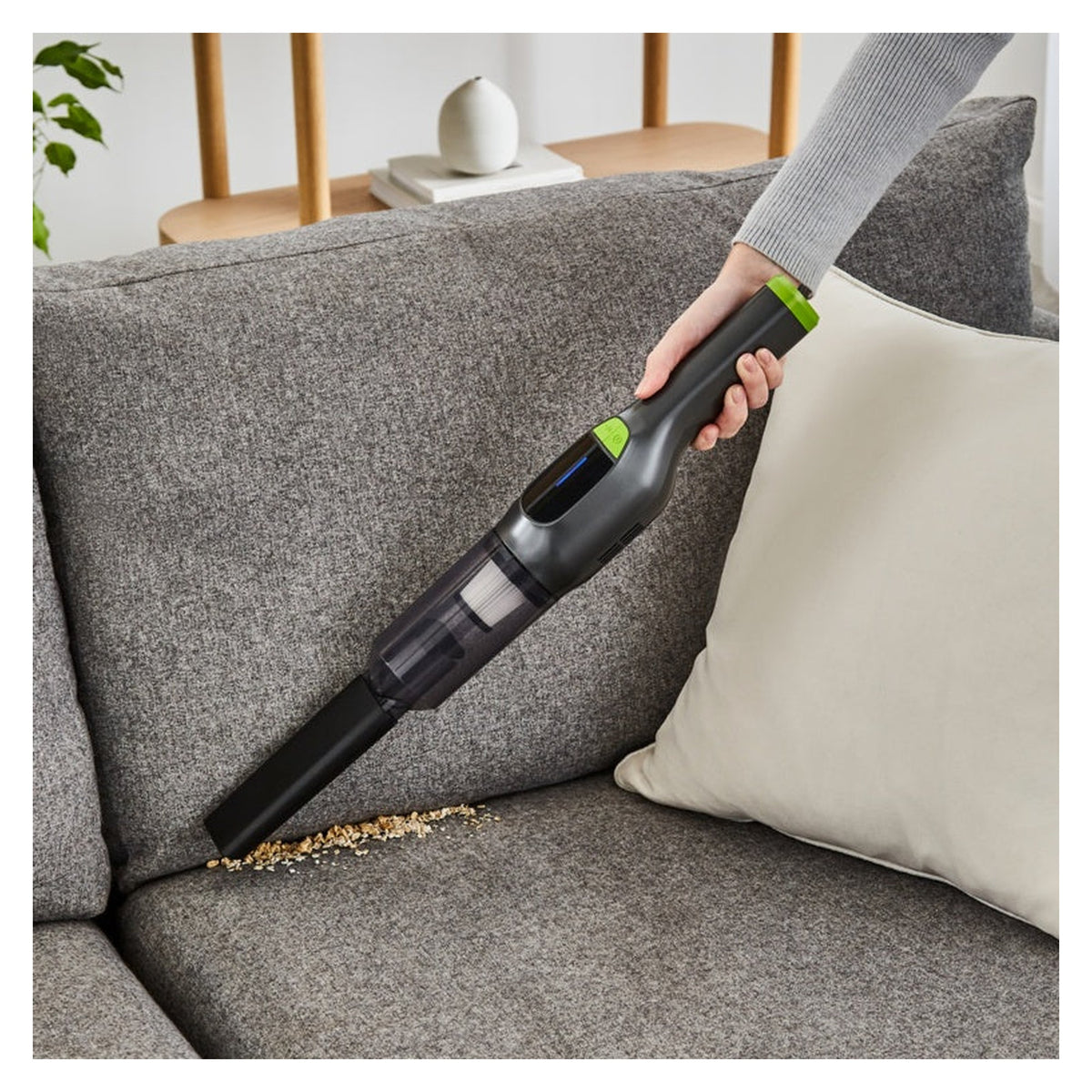 Daewoo Cyclone handheld cordless vacuum cleaner, view 3