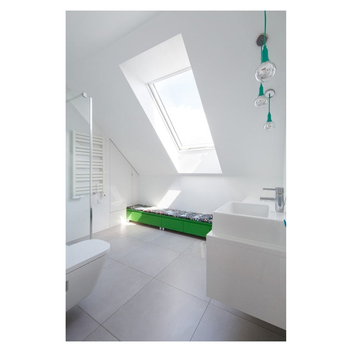 Fakro 877N02 white PVC-U roof window, 55 x 98cm, view 2