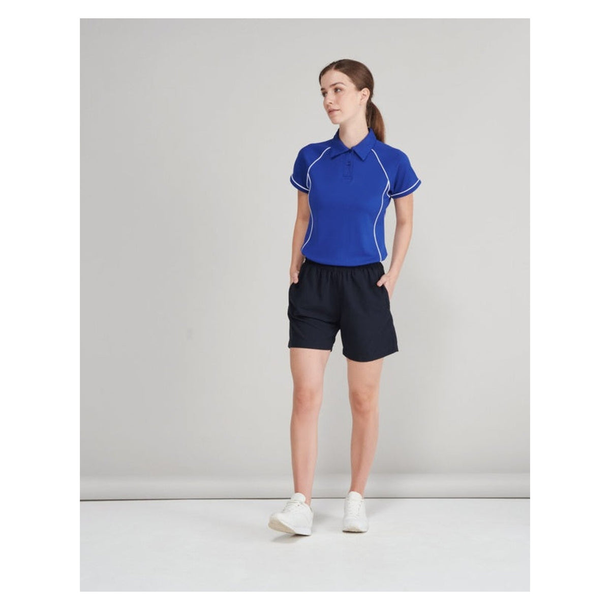 Finden and Hales women's short black trousers
