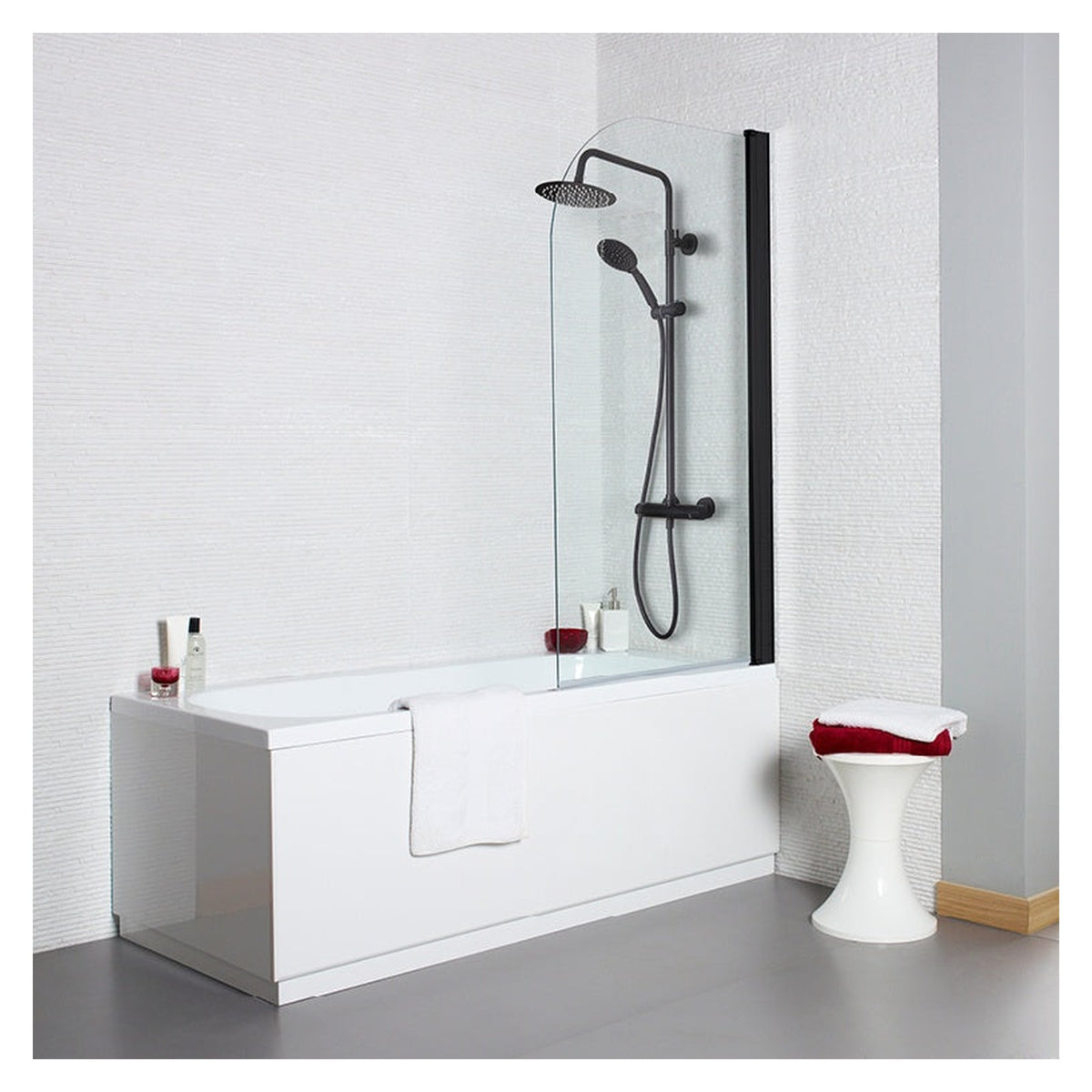Kartell Nero round 780mm 6mm glass bath screen, view 2