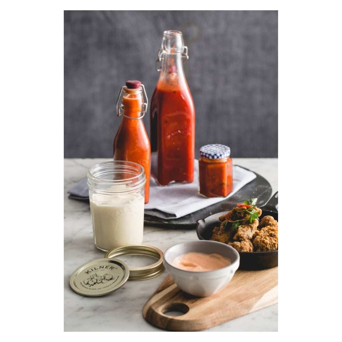 Kilner 1L clip top preserve bottle, view 2