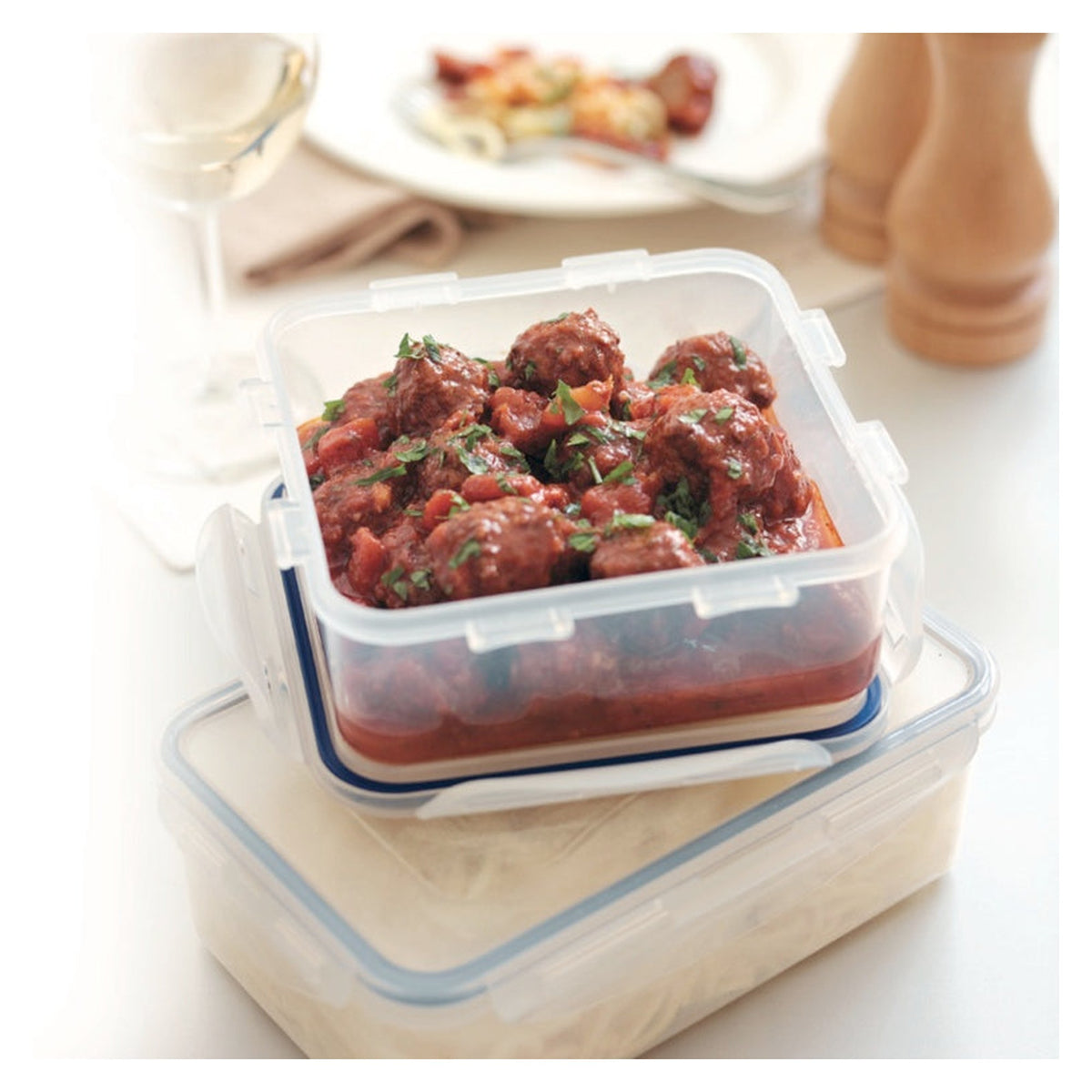 Locknlock Classic 870ml square food container, view 2
