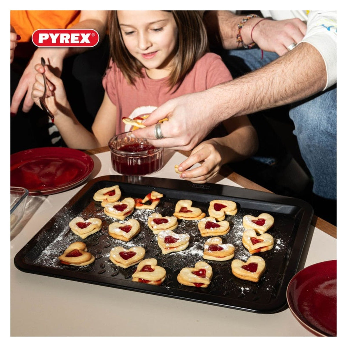 Pyrex PX Glide nonstick baking tray 34 x 25cm, view 3