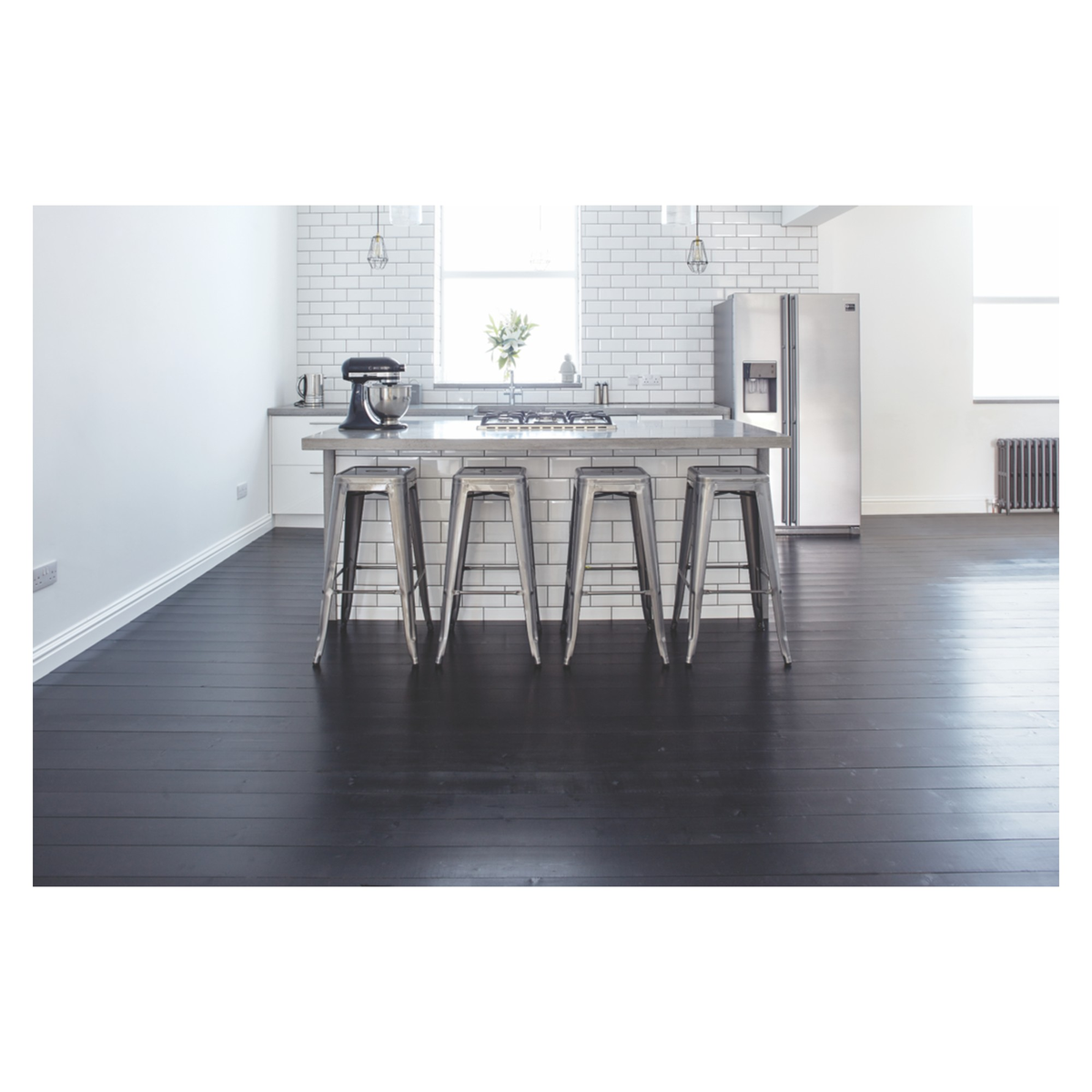 Ronseal Diamond Hard Floor Paint 2.5L tin in Black, view 3