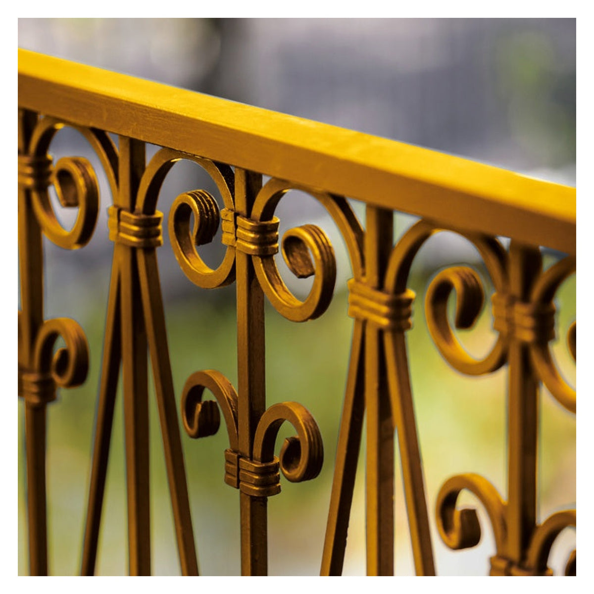 Ronseal Direct to Metal Paint 250ml in Gold Satin, view 4