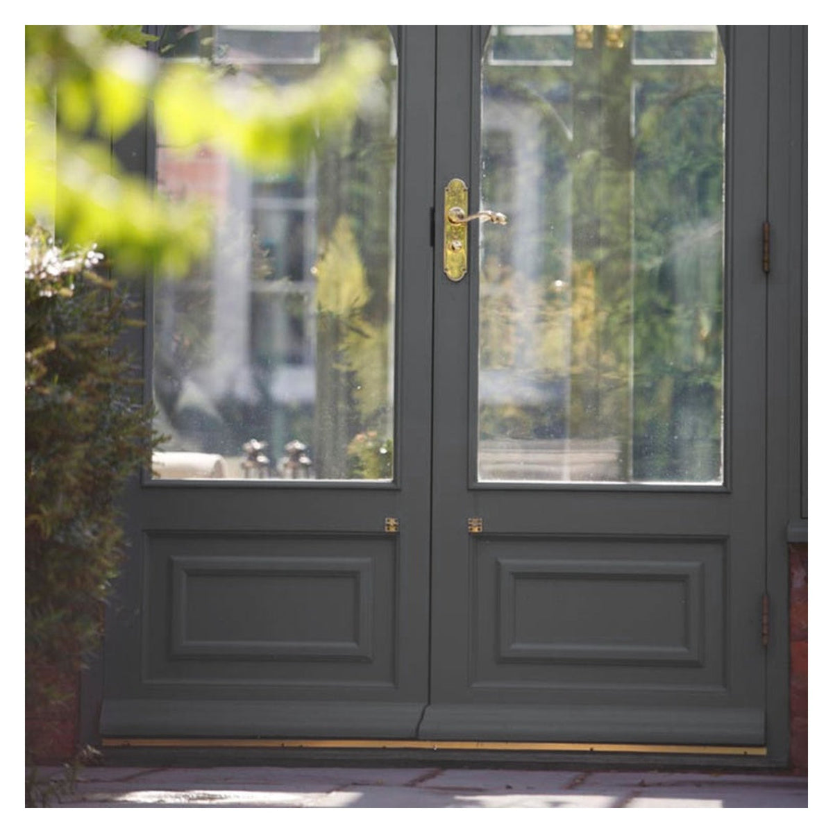 Sadolin Superdec Satin 2.5L tin in Anthracite Grey, view 2